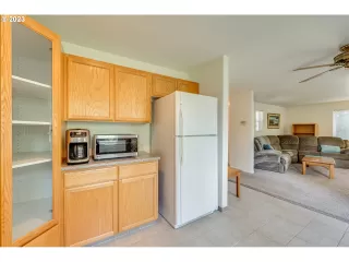 Photo #6: 23622681 Listing 