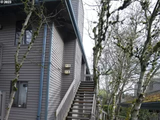 Photo #1: 23623728 Listing