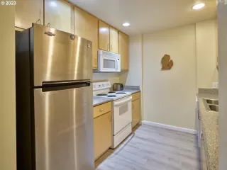 Photo #6: 23624186 Listing 