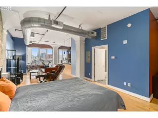 Photo #2: 23624291 Listing