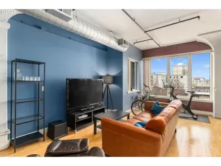 Photo #4: 23624291 Listing