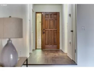 Photo #4: 23624745 Listing