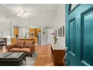 Photo #4: 23624784 Listing