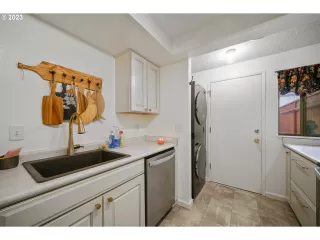 Photo #1: 23624805 Listing