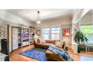 Photo #6: 23625329 Listing 