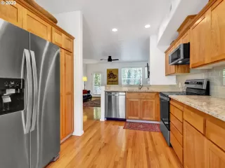 Photo #5: 23626070 Listing 