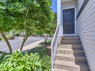 Photo #2: 23626094 Listing