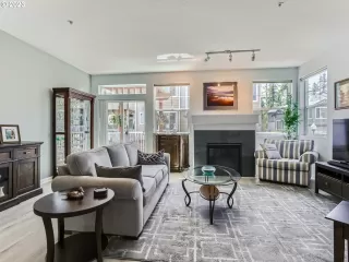 Photo #4: 23626094 Listing