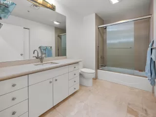 Photo #5: 23626575 Listing