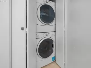 Photo #6: 23626575 Listing