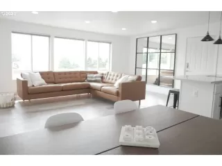 Photo #3: 23627183 Listing