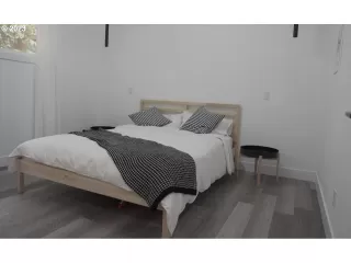 Photo #5: 23627183 Listing