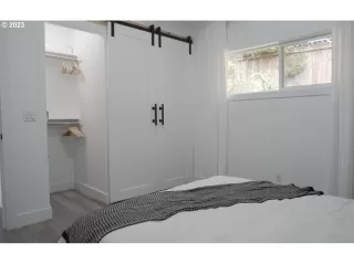 Photo #6: 23627183 Listing