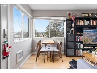 Photo #5: 23627445 Listing