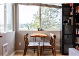 Photo #6: 23627445 Listing