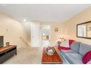 Photo #2: 23627864 Listing