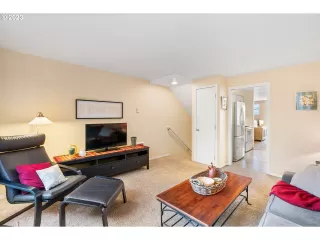 Photo #3: 23627864 Listing