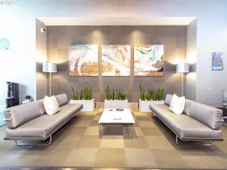 Photo #2: 23628373 Listing