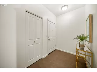 Photo #3: 23629147 Listing