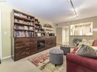 Photo #6: 23629427 Listing