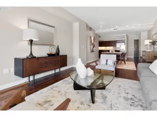 Photo #4: 23630062 Listing