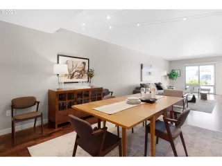 Photo #6: 23630062 Listing