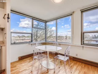 Photo #6: 23630333 Listing 