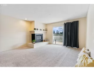 Photo #4: 23630746 Listing