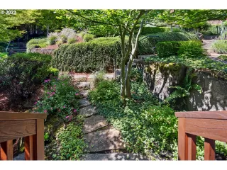 Photo #2: 23631886 Listing