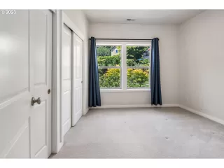 Photo #6: 23631886 Listing