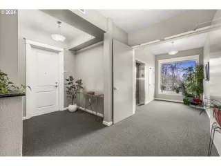 Photo #4: 23632041 Listing 