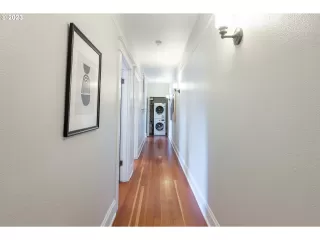 Photo #5: 23633036 Listing 