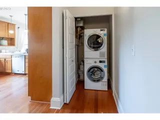 Photo #6: 23633036 Listing 