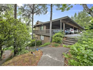 Photo #1: 23635496 Listing