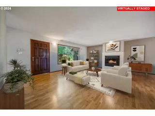 Photo #5: 23636757 Listing