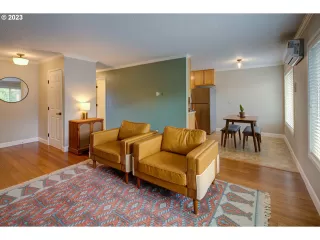 Photo #4: 23637073 Listing