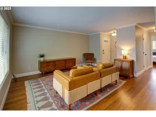 Photo #6: 23637073 Listing