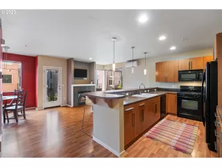 Photo #1: 23637153 Listing