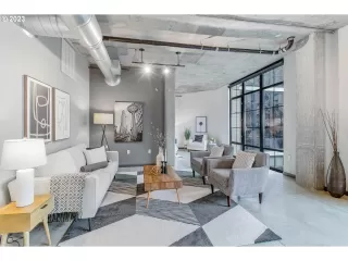 Photo #4: 23637739 Listing