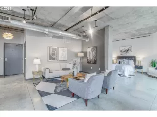 Photo #5: 23637739 Listing