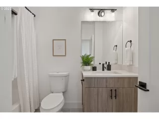 Photo #6: 23638001 Listing 