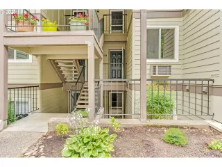 Photo #2: 23638204 Listing