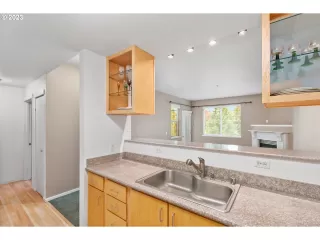 Photo #6: 23638622 Listing 