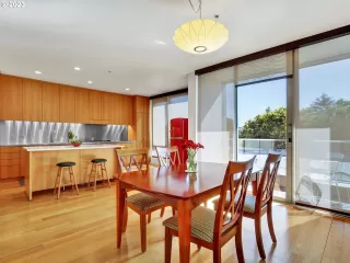 Photo #1: 23638652 Listing