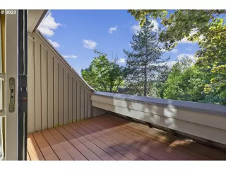 Photo #3: 23639579 Listing