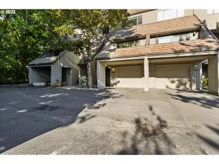 Photo #6: 23639579 Listing