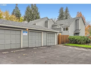 Photo #2: 23640111 Listing