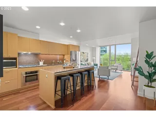 Photo #2: 23640320 Listing