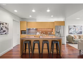 Photo #3: 23640320 Listing