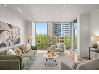 Photo #6: 23640320 Listing